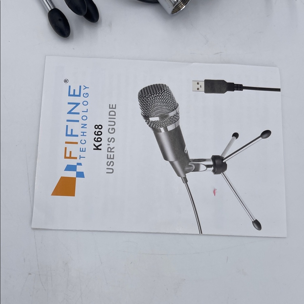 White VR Accessory - Picture 3 of 4